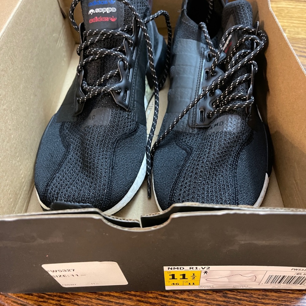 Adidas  Black Knit BOOSt NMD R1 V2 Men’s Sneakers 11.5